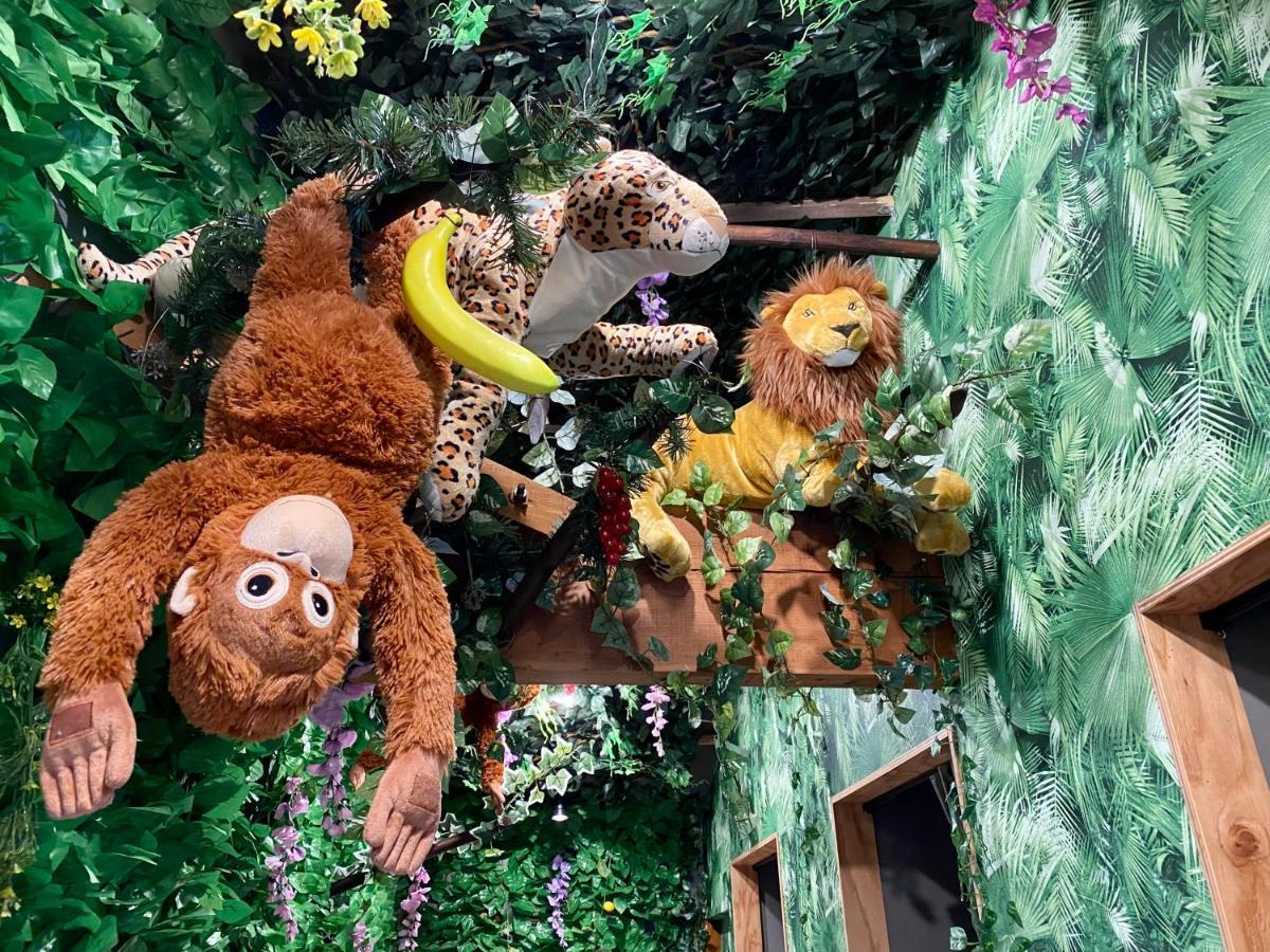 Hotel Jungle Fun Fun أوساكا المظهر الخارجي الصورة